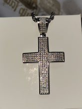 Load image into Gallery viewer, VVS D MOISSANITE CROSS PENDANT